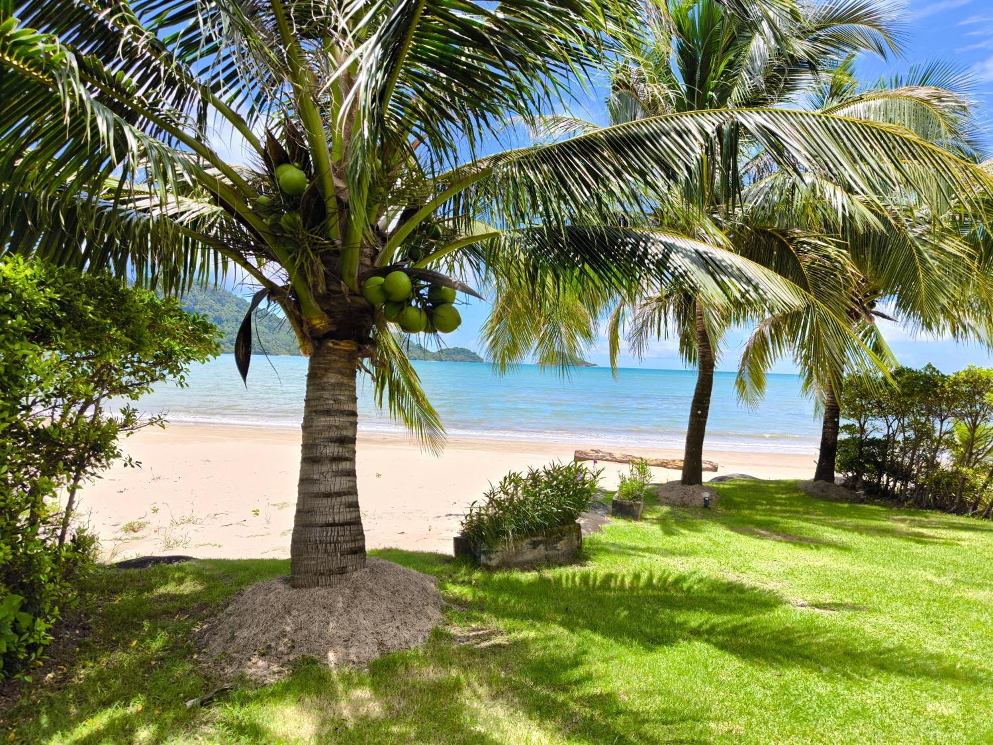 Blue Haven Bay Villa 21D And Resort Apartments Koh Chang Esterno foto